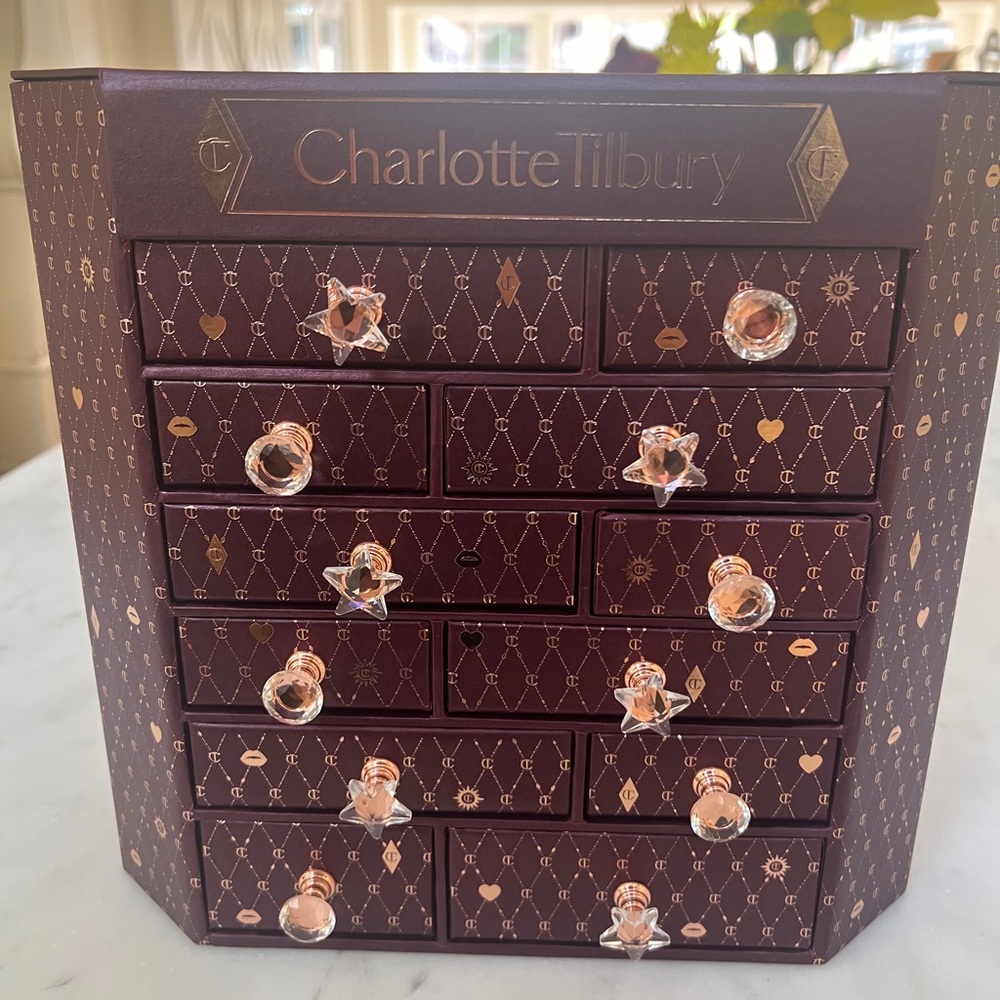 Charlotte Tilbury Makeup box